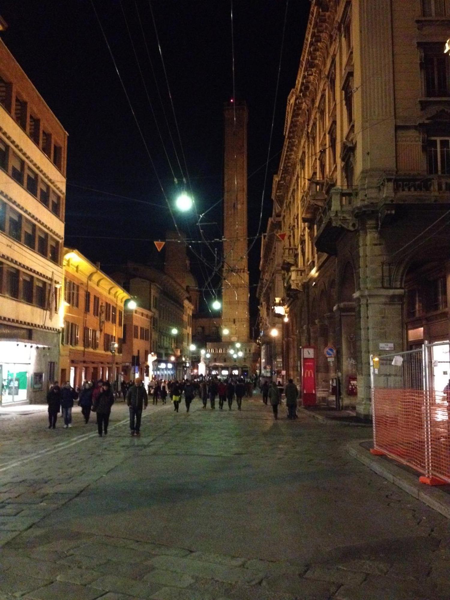 Alle Torri Bologna Bagian luar foto