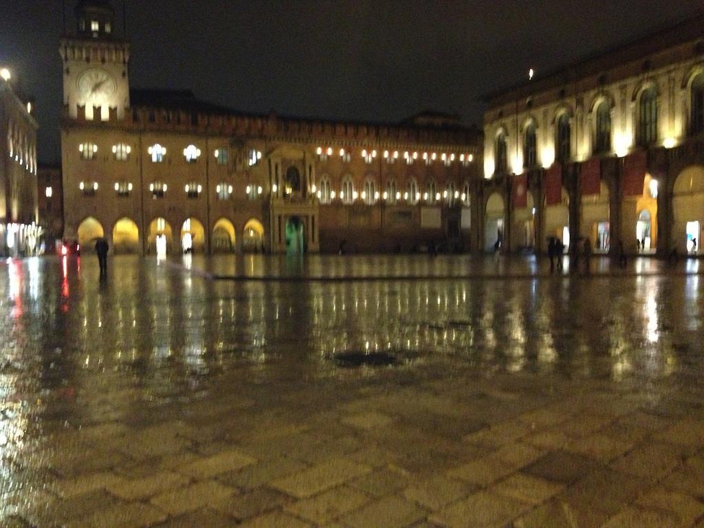 Alle Torri Bologna Bagian luar foto