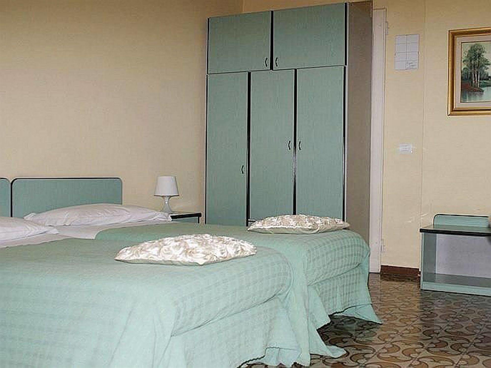Alle Torri Bologna Bagian luar foto